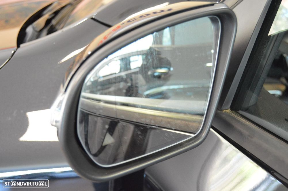 Mercedes-Benz GLA 180 - 12
