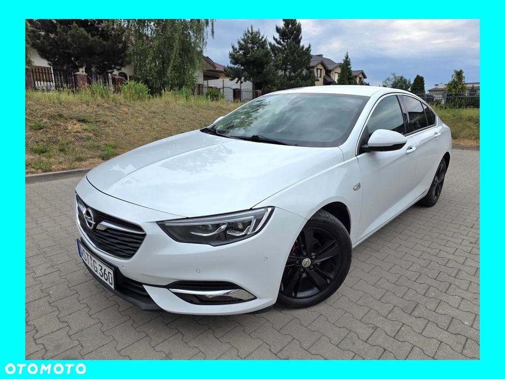 Opel Insignia - 1