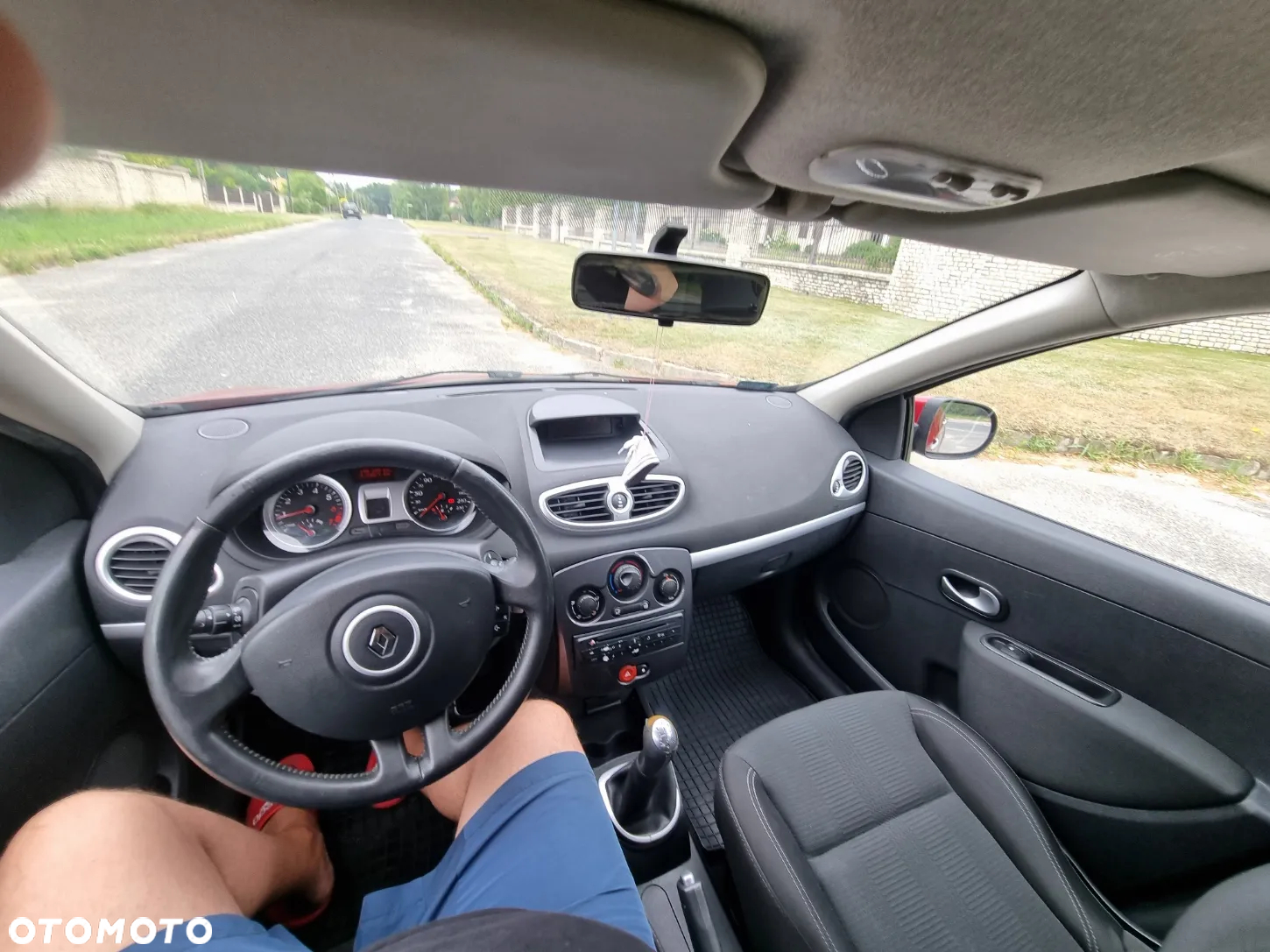 Renault Clio 1.2 16V TCE Alize Euro5 - 32