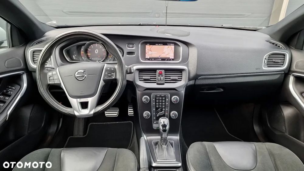 Volvo V40 T3 Geartronic RDesign - 29