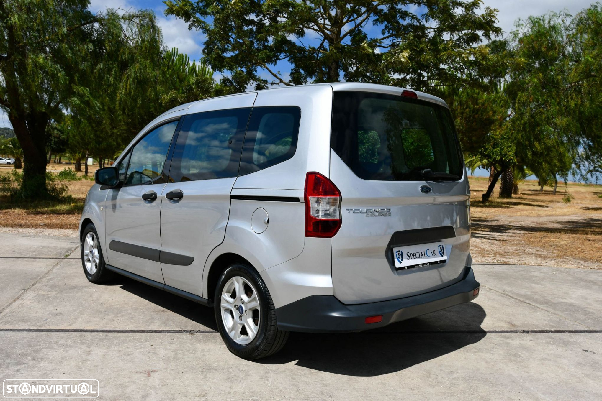 Ford Tourneo Courier 1.0 EcoBoost Titanium - 7