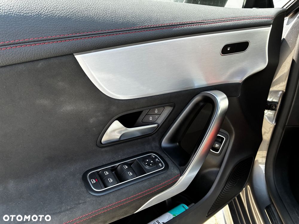 Mercedes-Benz CLA 200 AMG Line 7G-DCT - 9