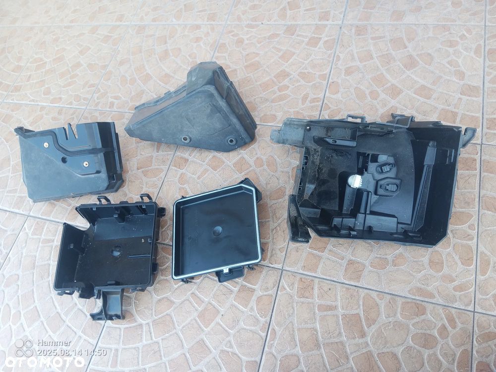 KANGOO II CITAN obudowa skrzynki bezpieczników