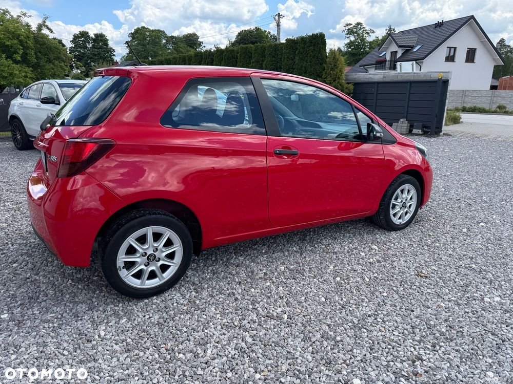 Toyota Yaris 1.0 Entry EU5 - 25