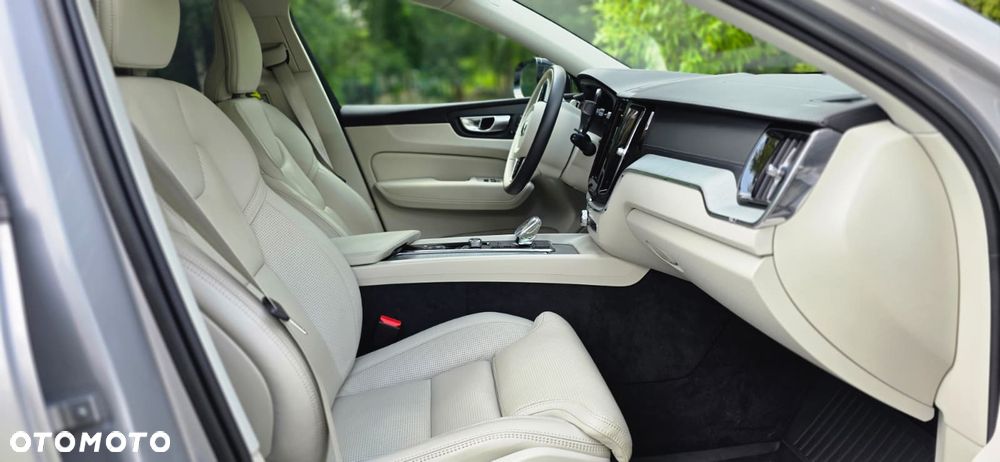 Volvo XC 60 B5 B AWD Inscription - 27
