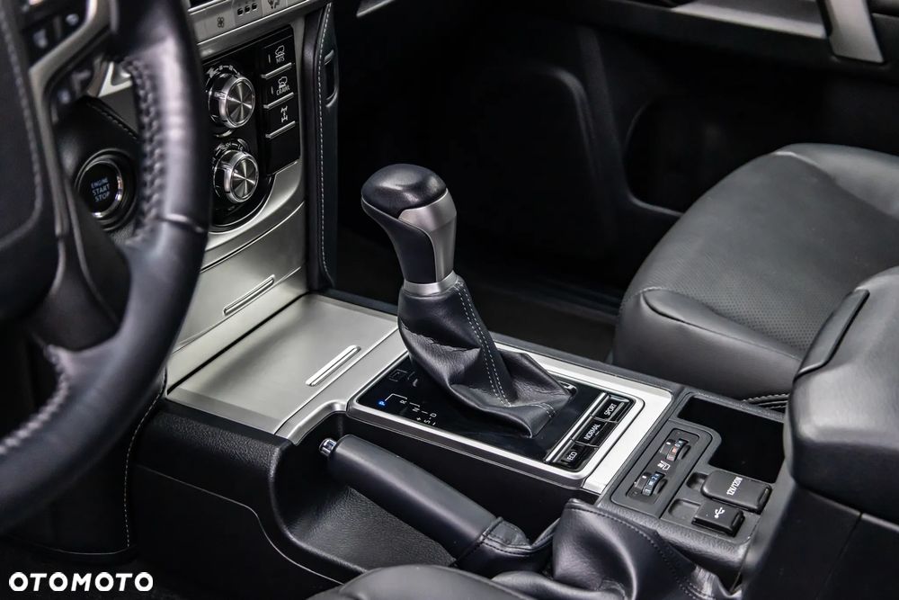 Toyota Land Cruiser LC 2.8 D-4D Invincible - 13