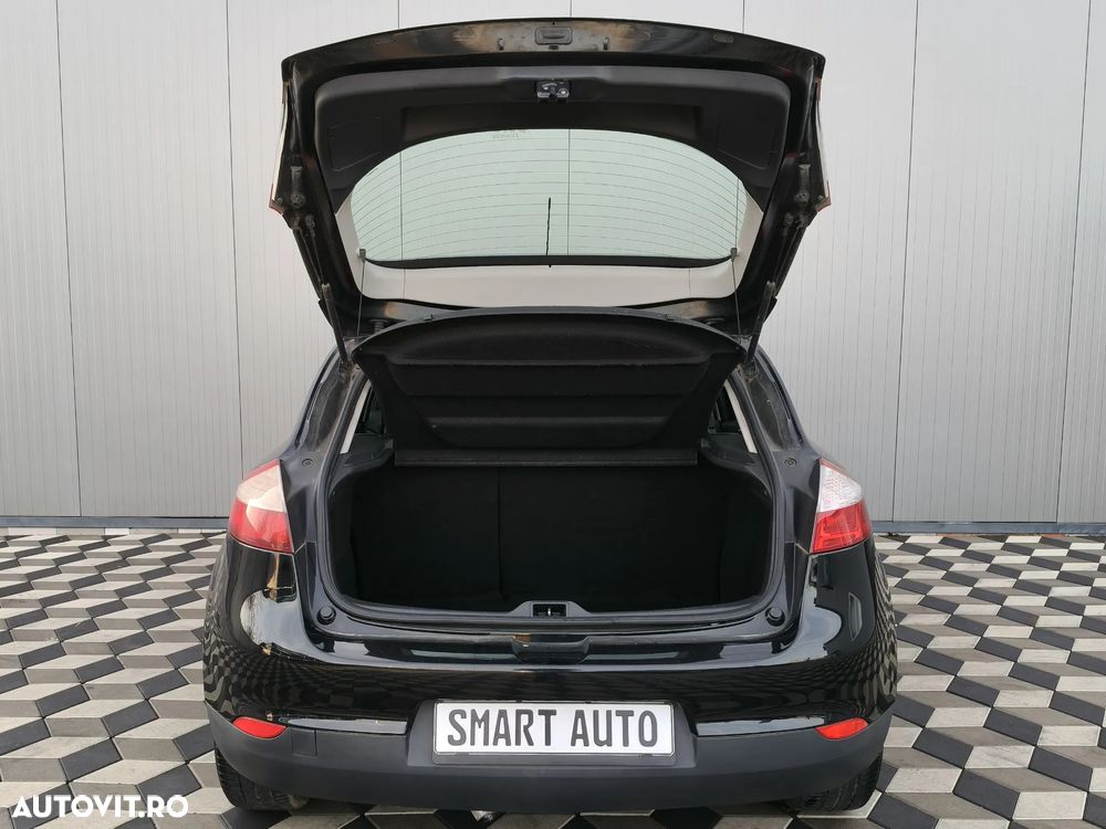 Renault Megane Grandtour TCe 130 BOSE Edition - 14