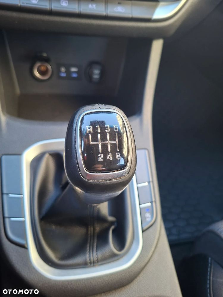 Hyundai i30 1.4 Classic + - 10