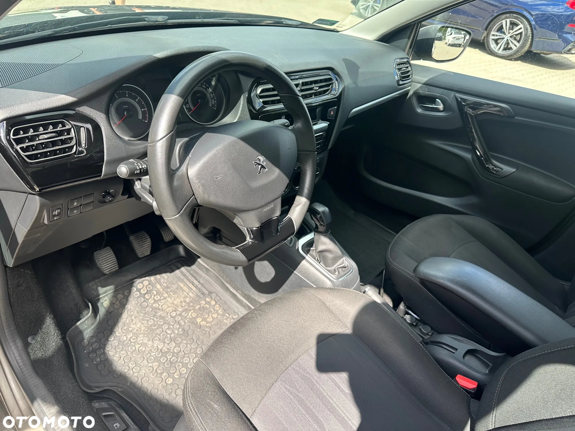 Peugeot 301 1.6 VTi Active - 11