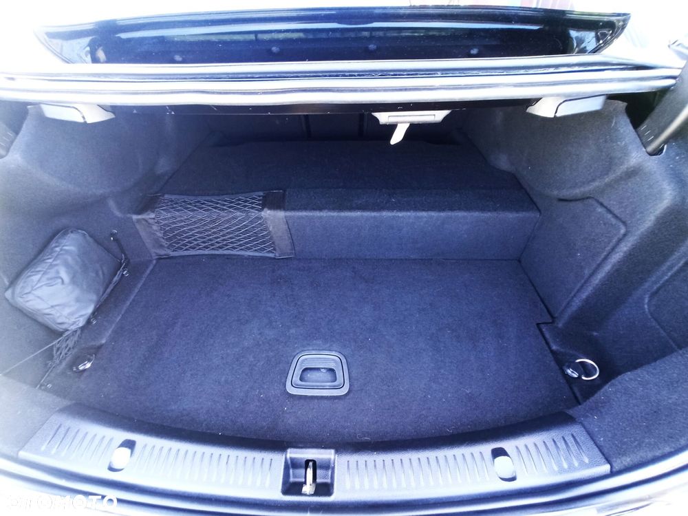 Mercedes-Benz Klasa E - 9