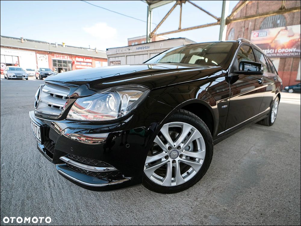 Mercedes-Benz Klasa C 180 BlueEFFICIENCY 7G-TRONIC Avantgarde - 4