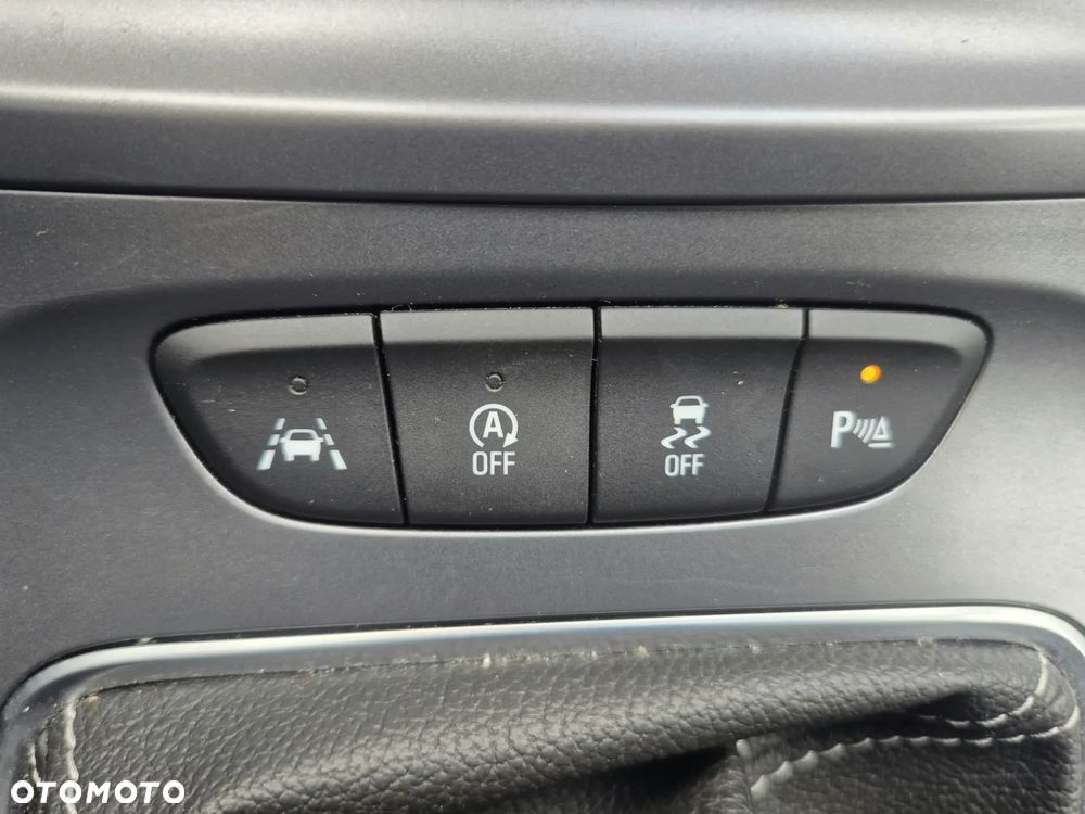 Opel Astra 1.6 BiTurbo D Start/Stop Business - 22