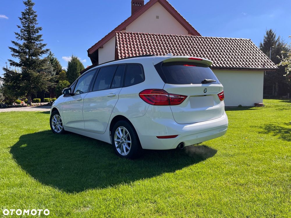BMW Seria 2 218i - 4
