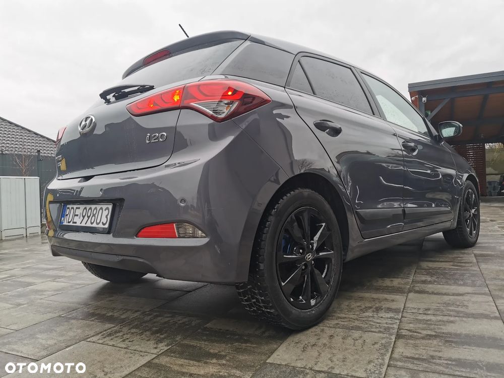 Hyundai i20 blue 1.2 YES Silver - 2