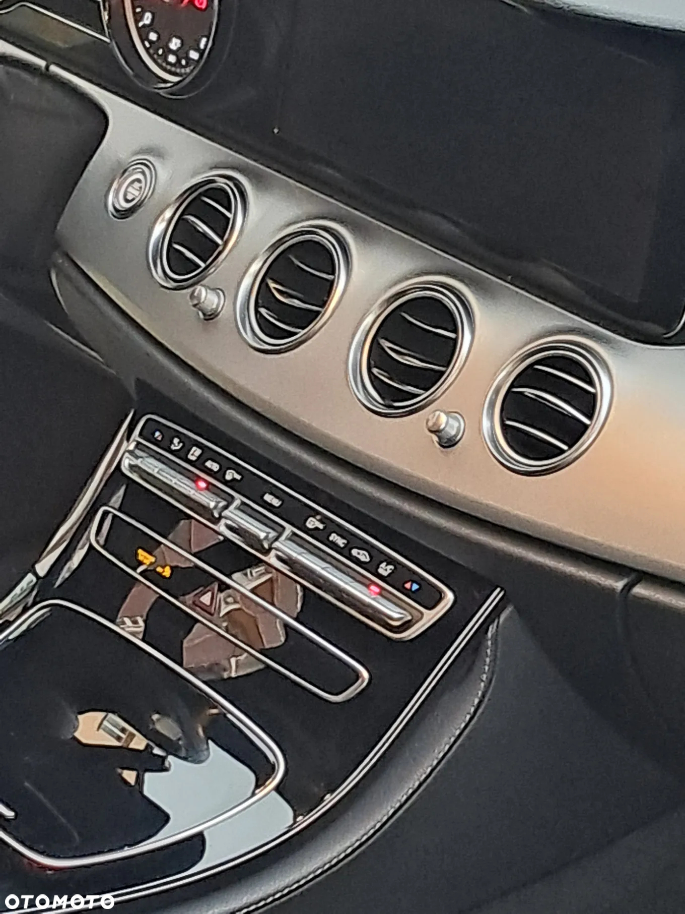 Mercedes-Benz Klasa E 200 d 9G-TRONIC - 17