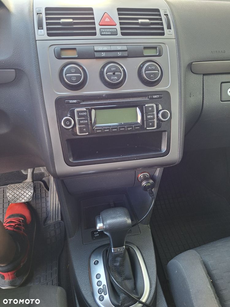 Volkswagen Touran - 7