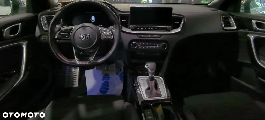 Kia ProCeed 1.6 T-GDI GT DCT - 6