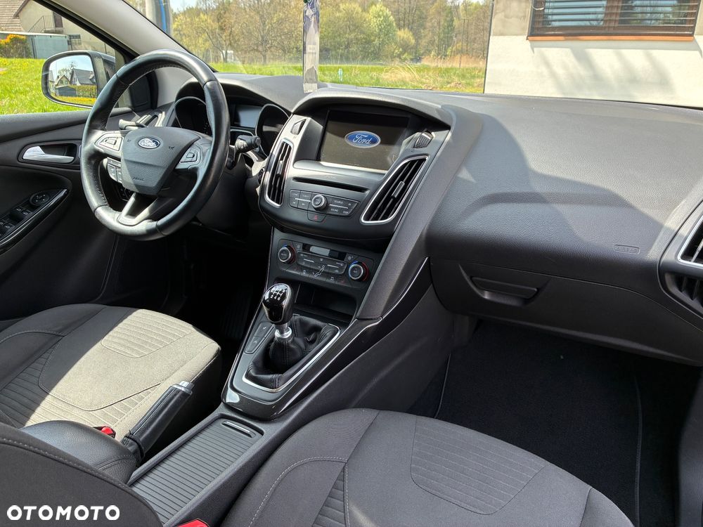 Ford Focus 1.0 EcoBoost Titanium - 10