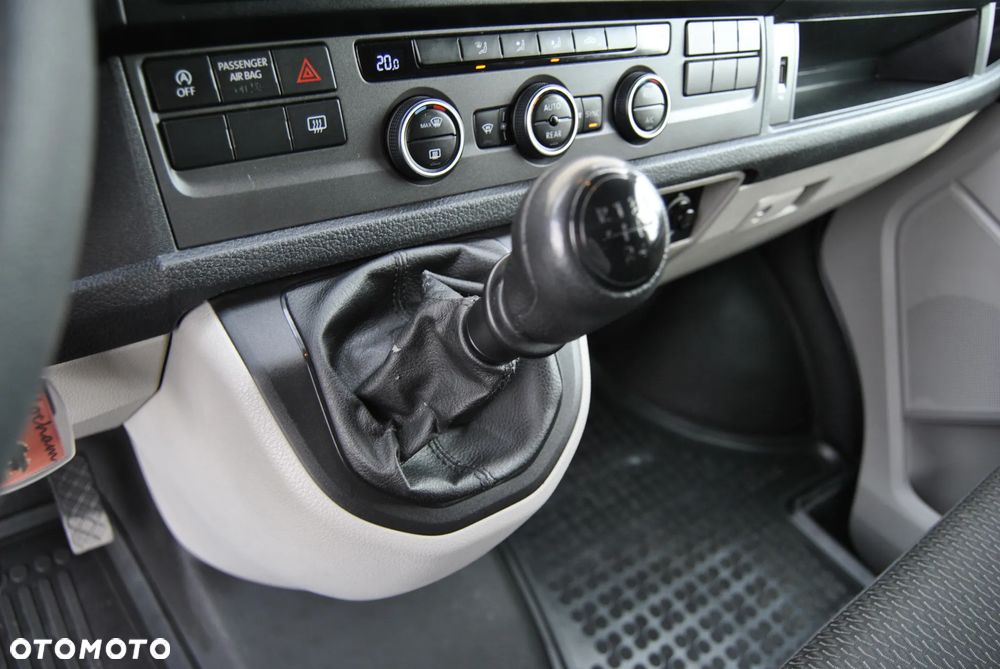 Volkswagen Caravelle L1 Comfortline Mixt - 29