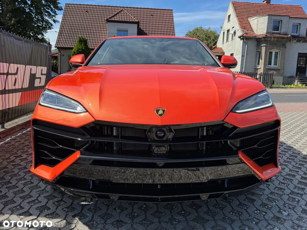 Lamborghini Urus - 3