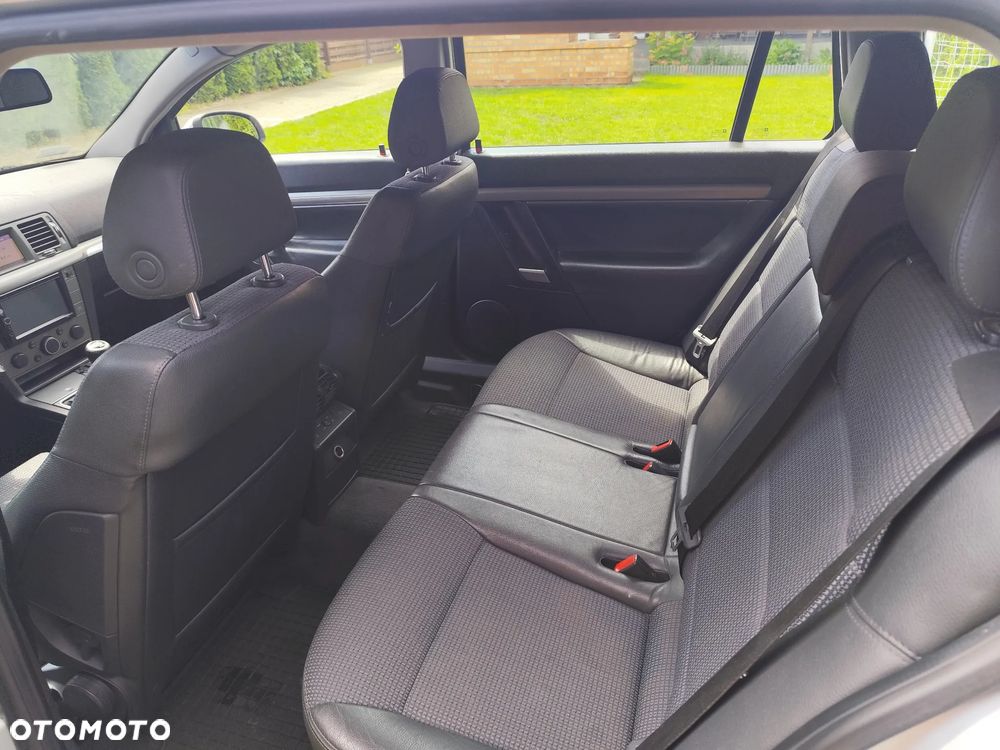 Opel Vectra 1.9 CDTI DPF Cosmo - 10