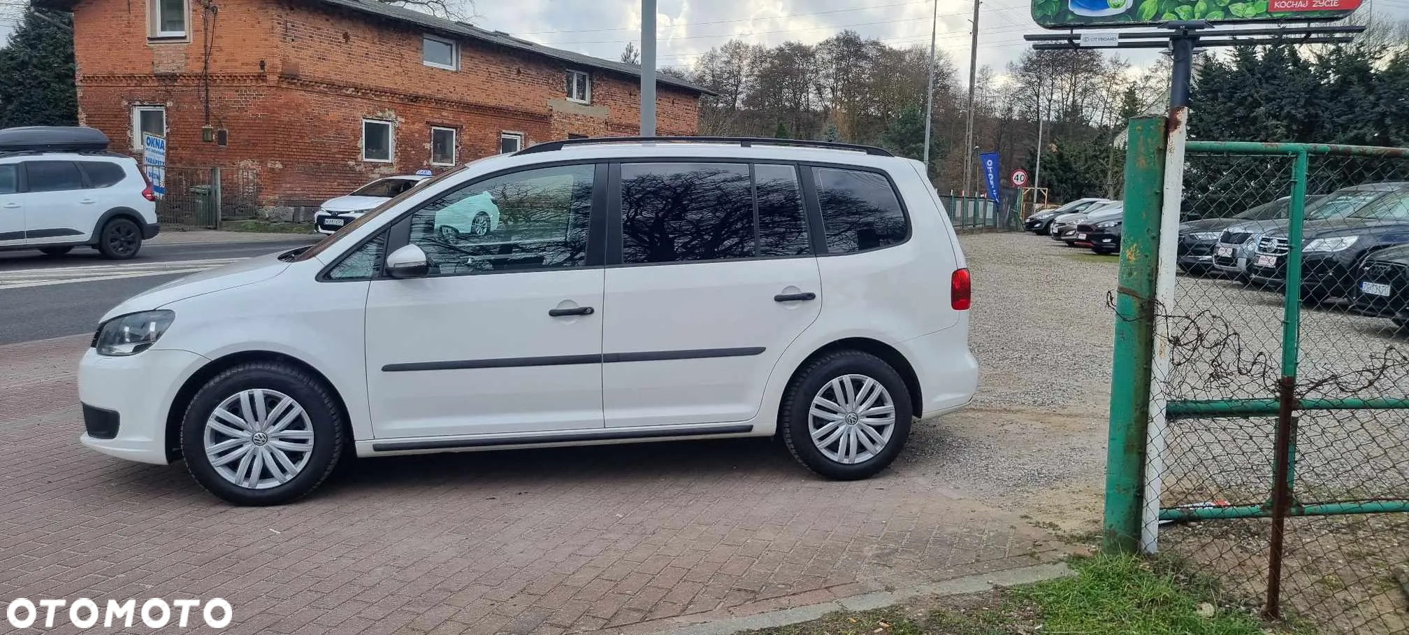 Volkswagen Touran 1.6 TDI DPF BlueMot Trendline - 5