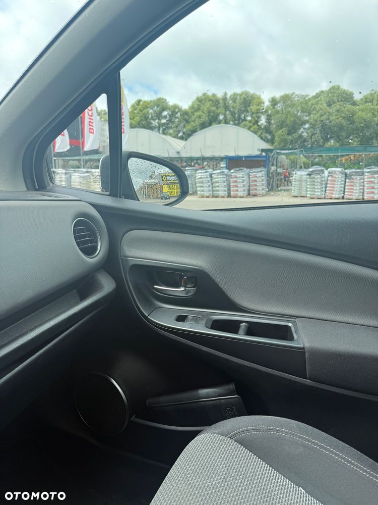 Toyota Yaris - 19