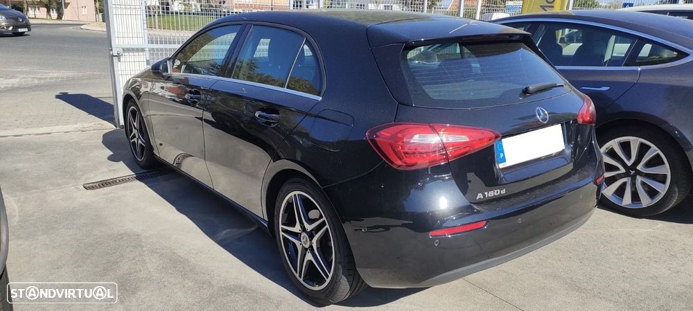 Mercedes-Benz A 180 d 7G-DCT - 3