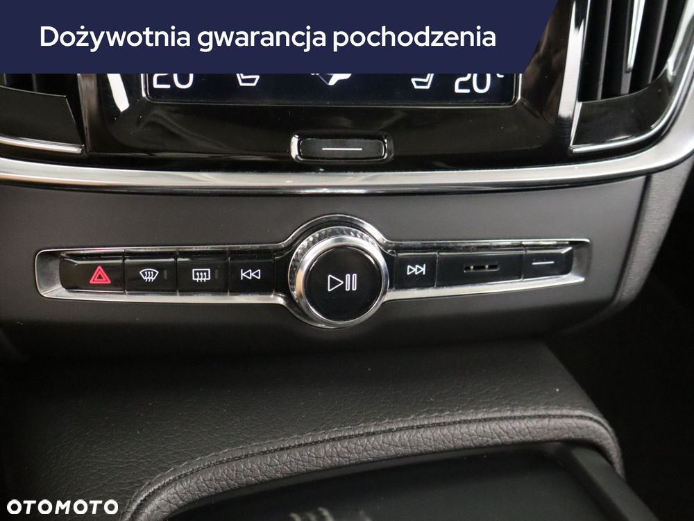 Volvo V90 Cross Country - 21