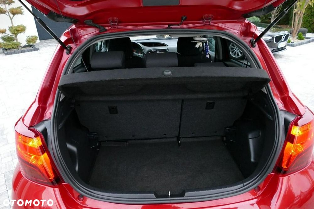 Toyota Yaris 1.33 Sol MM - 38