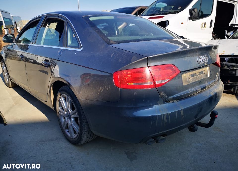 Usa stanga spate Audi A4 B8 an 2009 sedan/berlina - 2