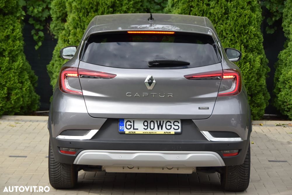 Renault Captur PHEV 160 Techno - 10