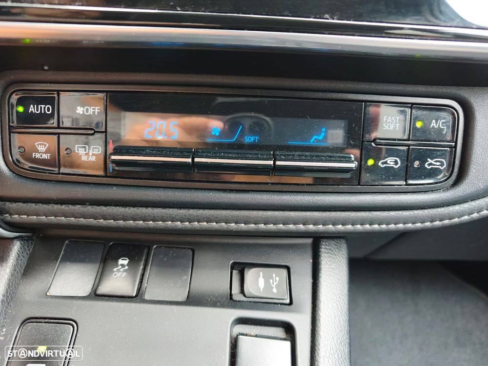 Toyota Auris 2017 photo 5