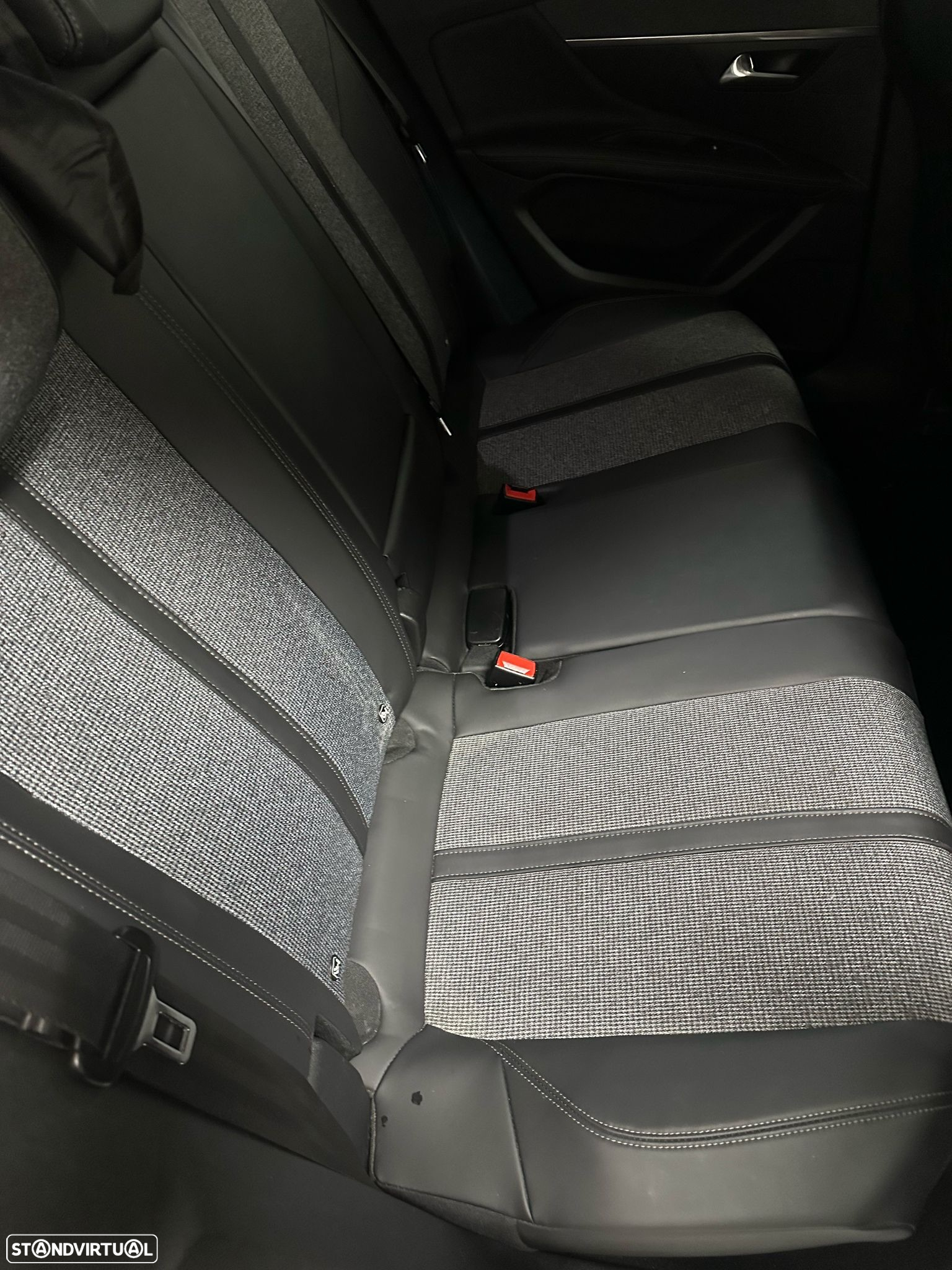 Peugeot 3008 1.6 BlueHDi Allure Grip Control EAT6 - 10