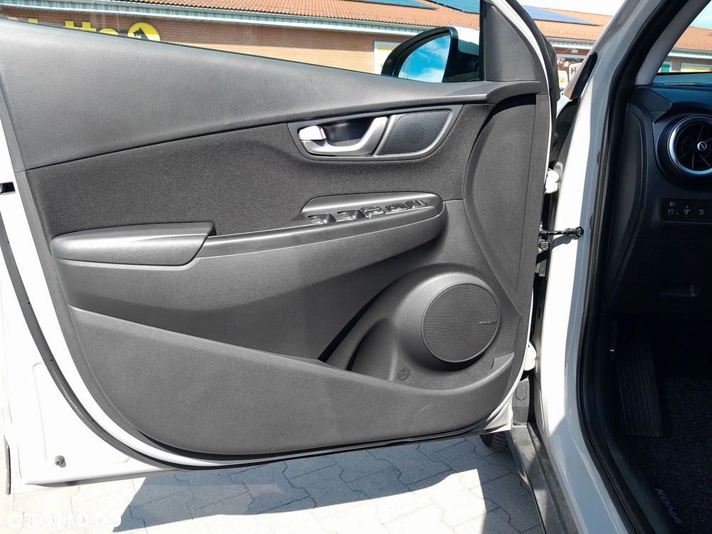 Hyundai Kona 1.6 T-GDI Premium 4WD DCT - 11