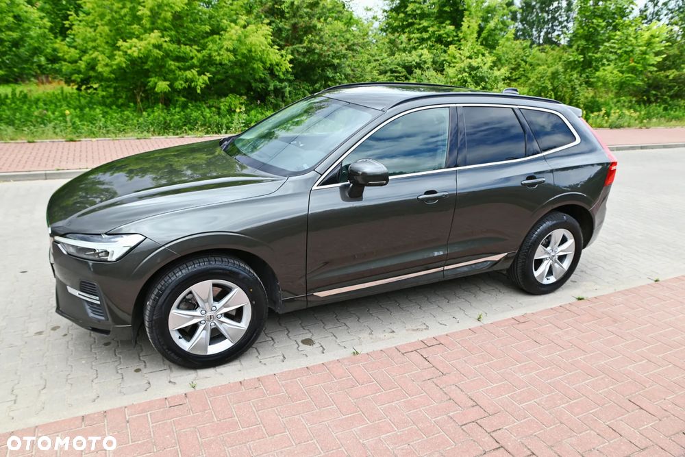 Volvo XC 60 B4 D AWD Geartronic Momentum Pro - 4