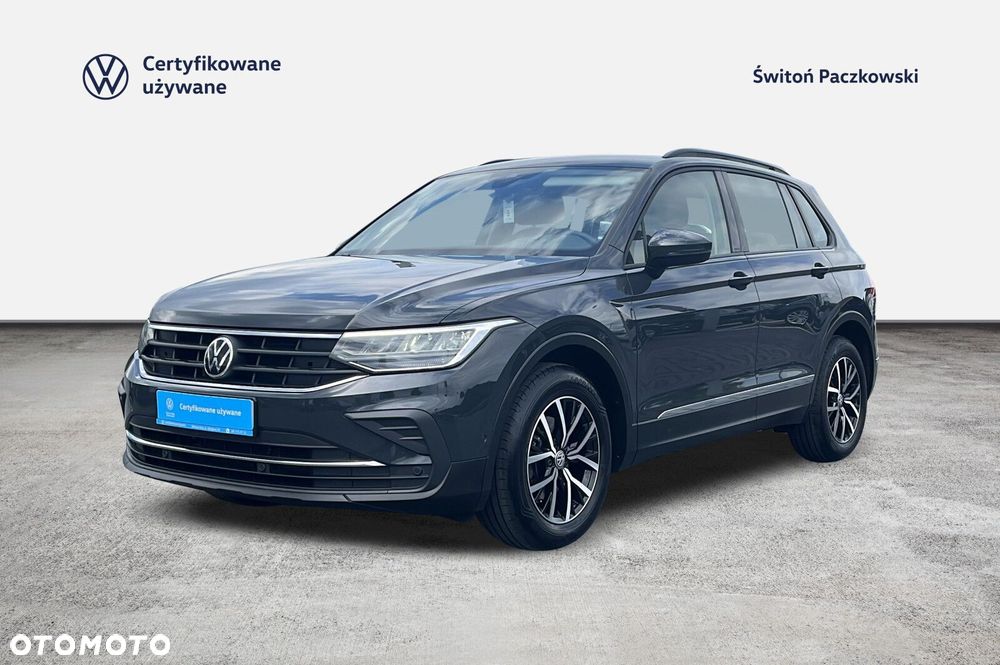 Volkswagen Tiguan - 1