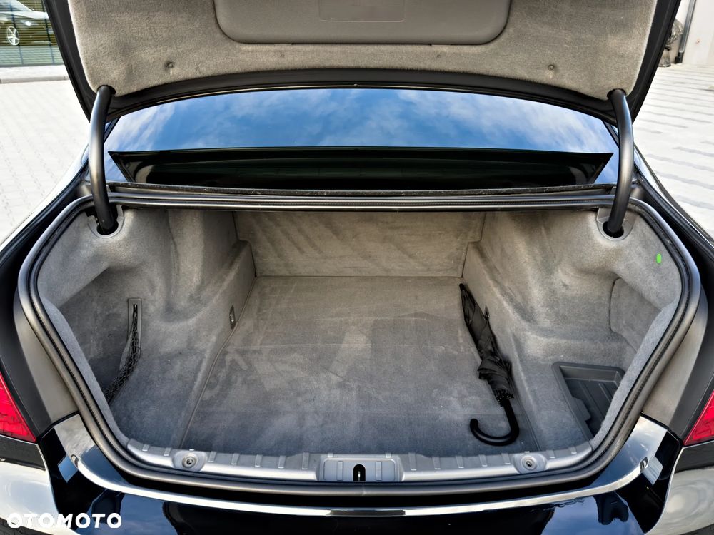 BMW Seria 7 740d - 36