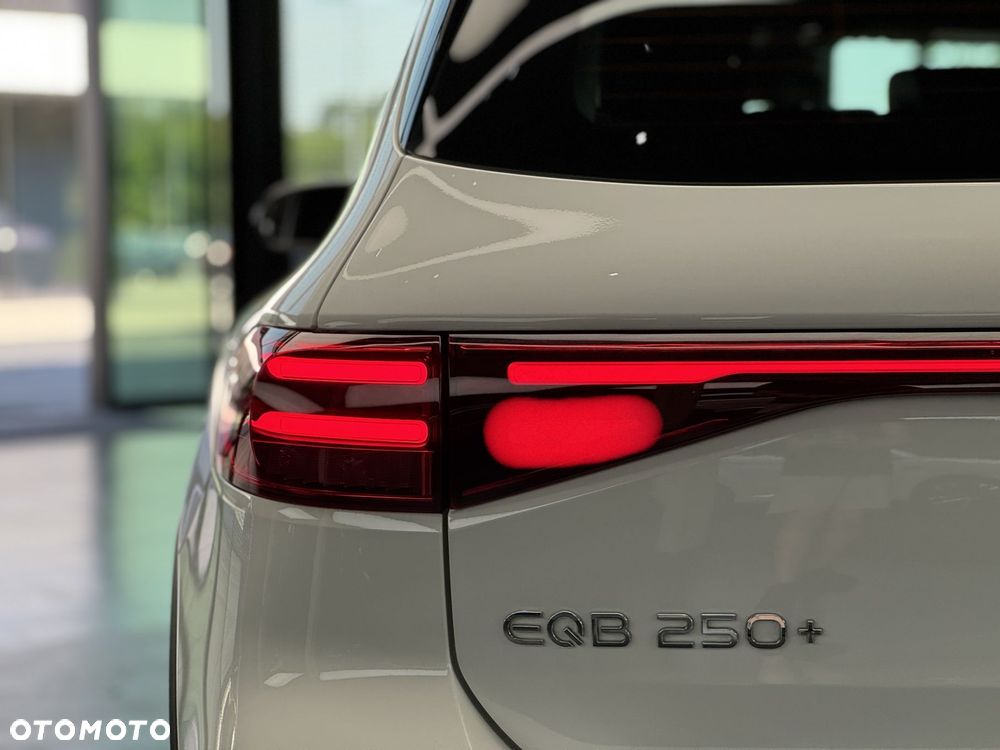Mercedes-Benz EQB 250 70.5kWh Progressive - 39