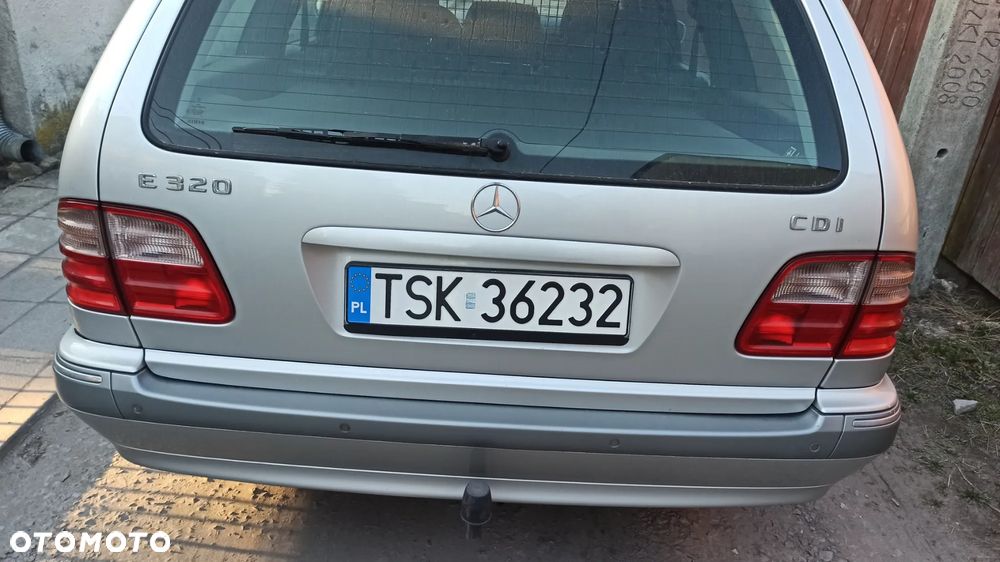 Mercedes-Benz Klasa E - 26