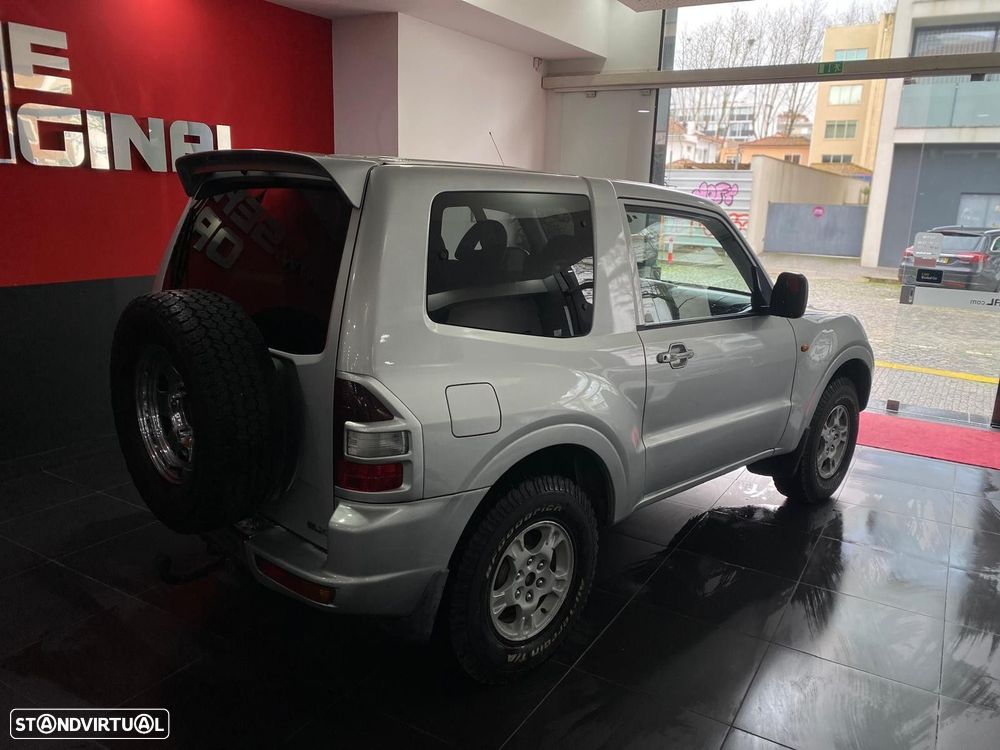 Mitsubishi Pajero 2.5 TD GLX - 6