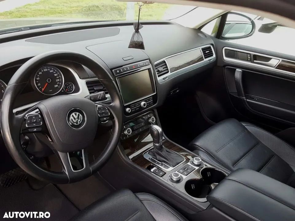 Volkswagen Touareg 3.0 V6 TDI SCR Blue Motion DPF Automatik - 17