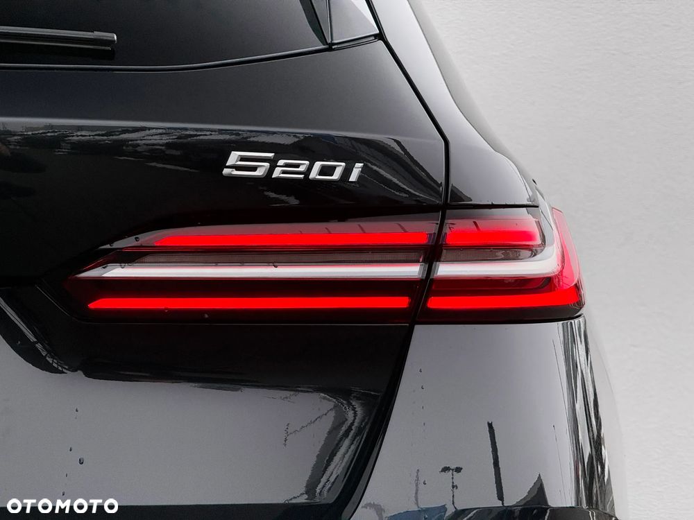 BMW Seria 5 520i - 8