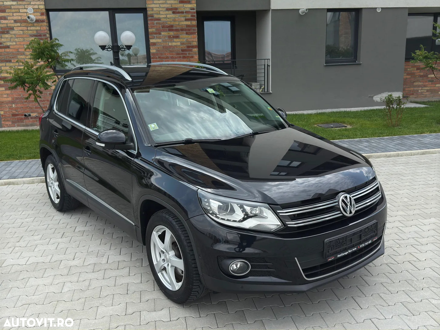 Volkswagen Tiguan - 12