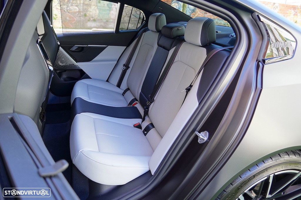 BMW M5 Standard - 21