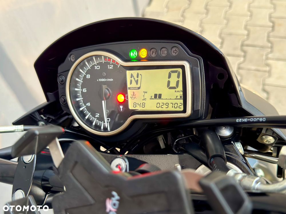 Suzuki GSR - 20