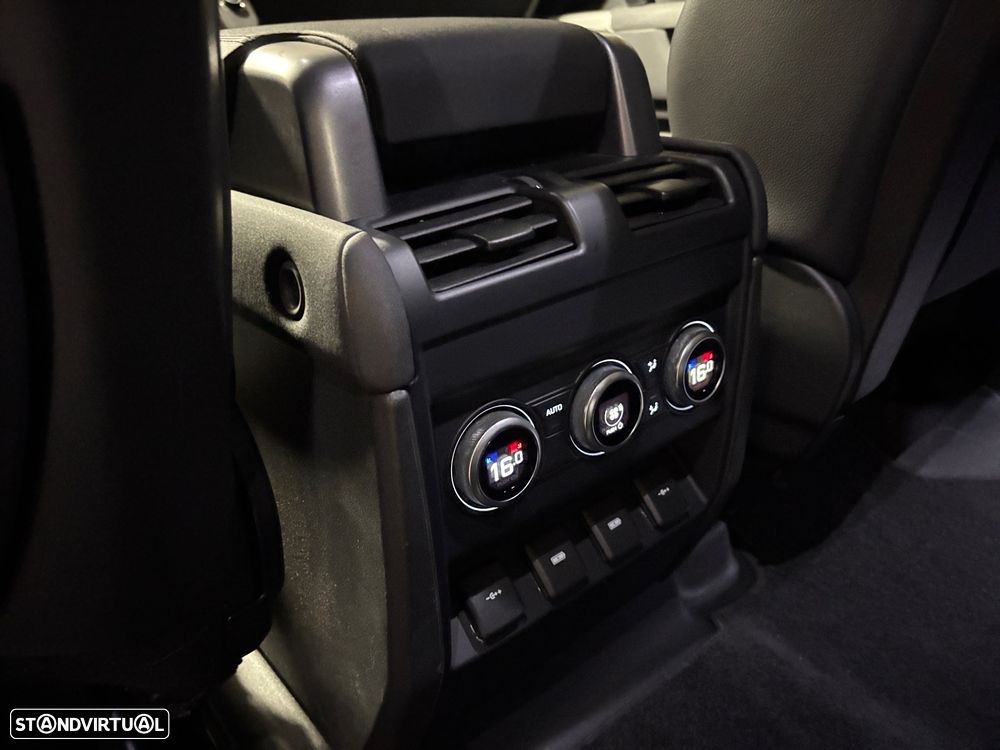 Land Rover Defender 2.0 D 110 AWD First Edition - 9