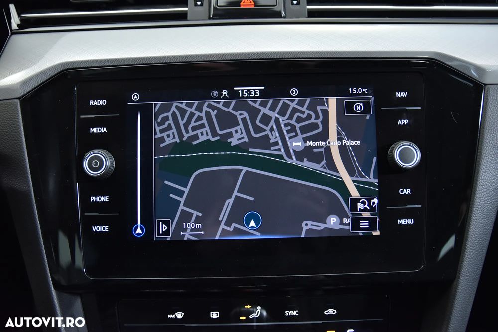 Volkswagen Passat - 22