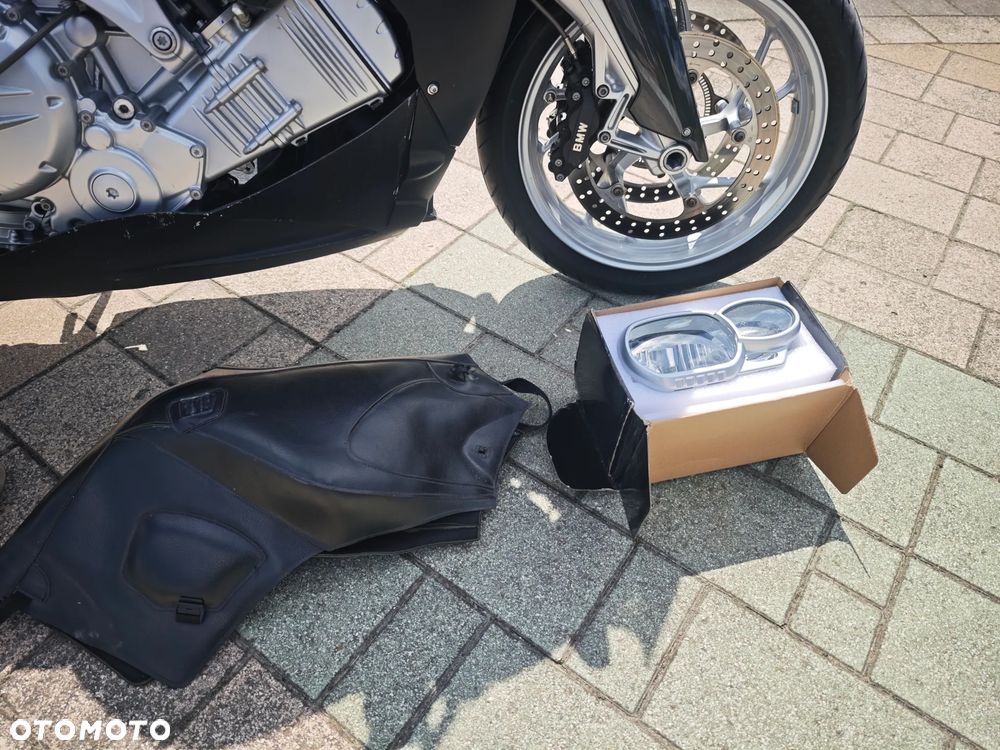 BMW K - 9