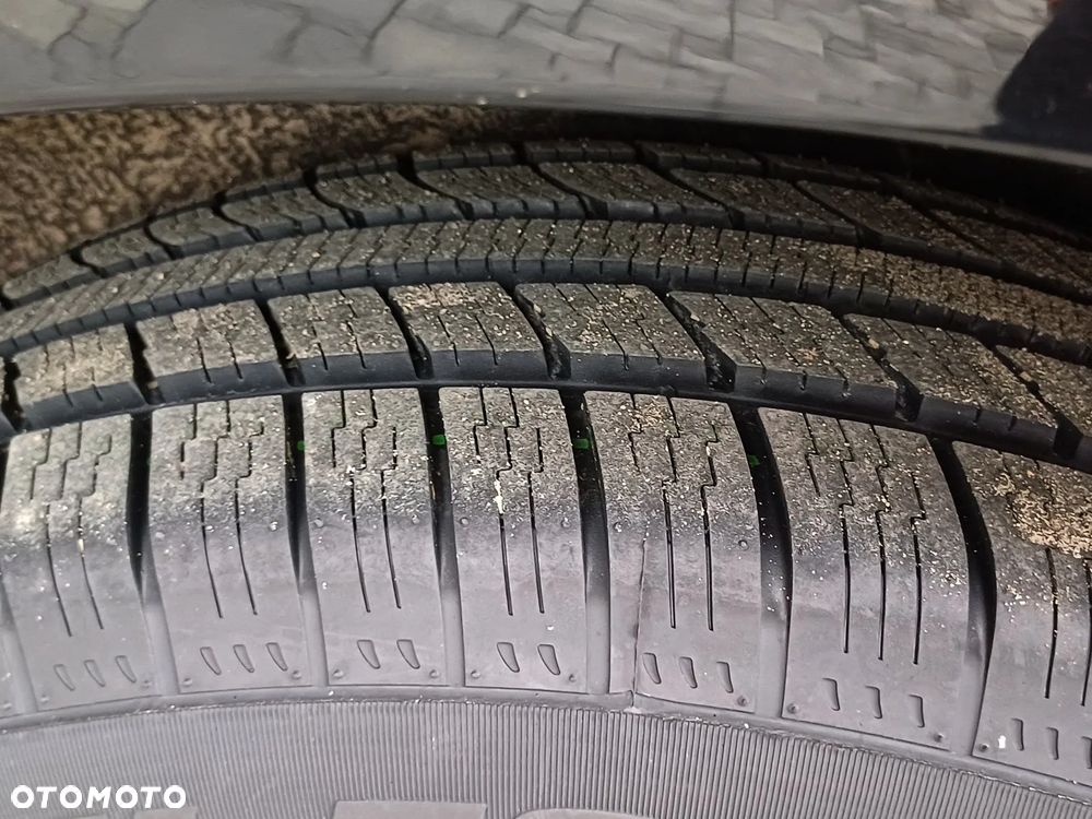 Chrysler Pacifica - 22